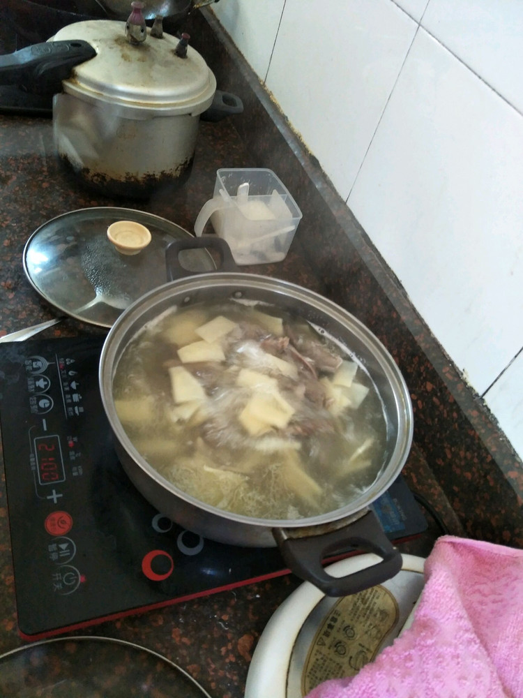 酸笋猪舌汤的做法