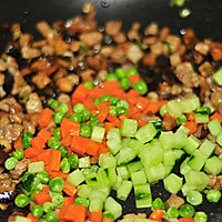 耘尚哈尼梯田红米试用----肉丁豌豆盖浇饭的做法图解12