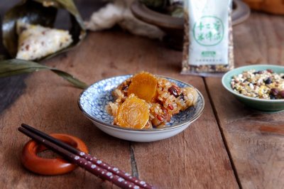 十二谷米——鲜香蛋黄粽