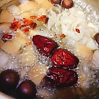 冰糖雪梨银耳羹 日常必备清热解毒养生汤的做法图解4