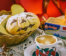 #安佳万圣烘焙奇妙夜# 万圣节南瓜全麦软欧面包（一发）的做法