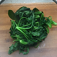 凉拌菠菜的做法图解3