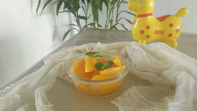 黄桃糖水罐头
