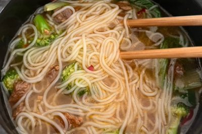 麻辣肉酱米线