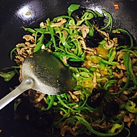 青椒木耳肉丝的做法图解4