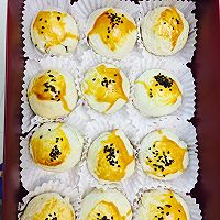 豆沙蛋黄酥的做法图解11