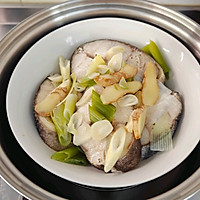 #夏日鲜味轻享健康#鲜香低脂的鳕鱼扒的做法图解7