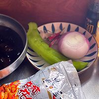 #解腻开胃就吃它#洋葱拌木耳的做法图解1