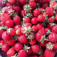 草莓酱的做法图解1