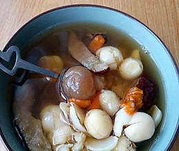 红枣莲子百合桂圆汤的做法
