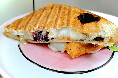 巧克力紫薯汤团热压三明治
