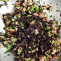 韭菜紫菜猪肉香菇饺和包菜香菇猪肉饺的做法图解3