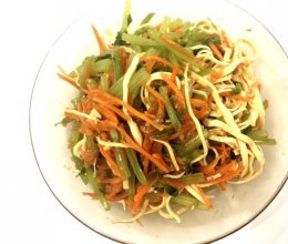 #年夜饭飘香神器！就用外婆乡小榨菜籽油！#凉拌三丝的做法