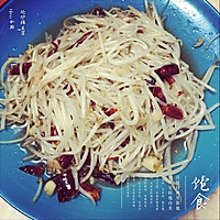 炝炒绿豆芽的做法图解4