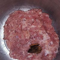 自制肉汁猪肠粉的做法图解2