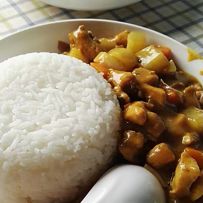 咖喱鸡煲饭