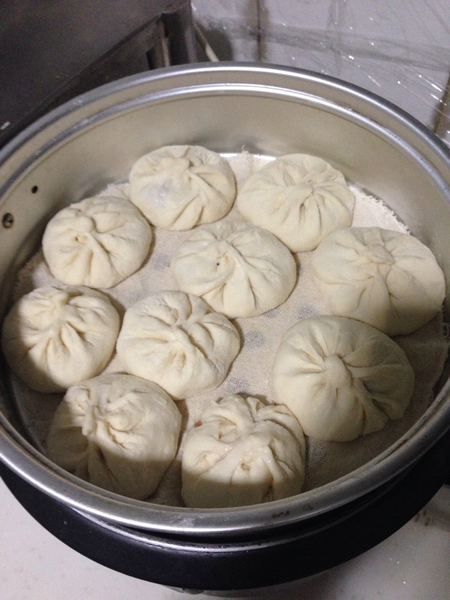 猪肉大葱蒸包的做法图解7