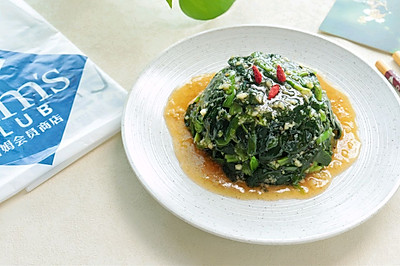 蒜香浇汁菠菜