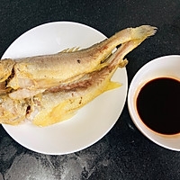 红烧大黄鱼的做法图解1