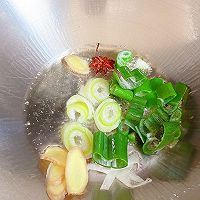 大东北脊骨炖豆角的做法图解1