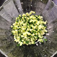 黄瓜虾仁蛋挞（蛋挞皮新吃法1）的做法图解3