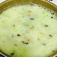 养生粥-小米炖海参的做法图解2