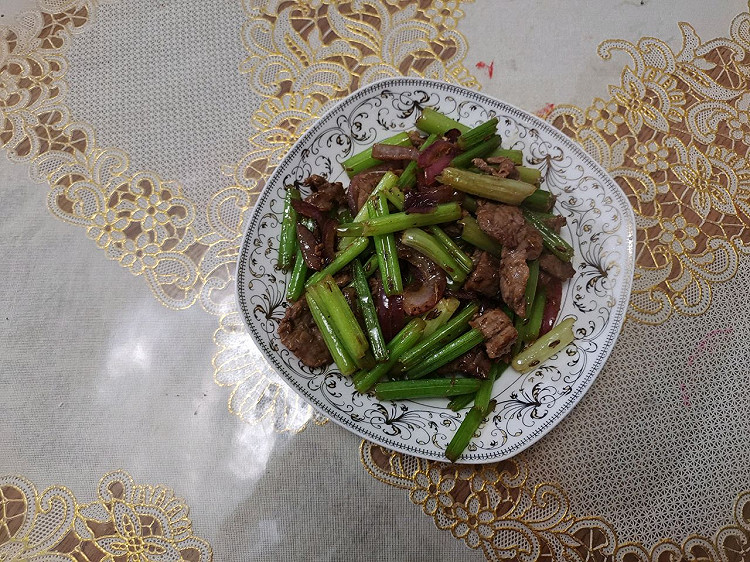 孜然牛肉片的做法