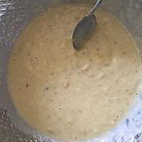 香蕉鸡蛋煎饼的做法图解3