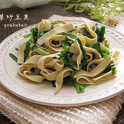 韭菜炒豆皮
