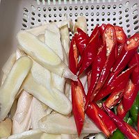 #浪漫七夕 共度“食”光#仔姜爆炒鸡的做法图解2