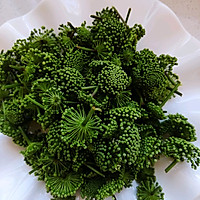 三七花炒肉的做法图解1