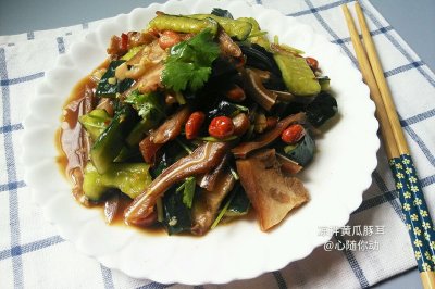 凉拌黄瓜豚耳