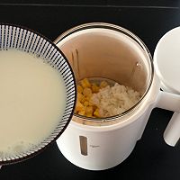 奶香玉米汁的做法图解2