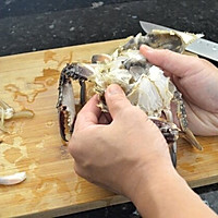 粤式葱姜炒蟹 | 做好螃蟹，从处理活蟹开始的做法图解5