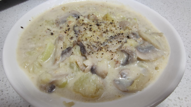土豆奶油蘑菇汤的做法