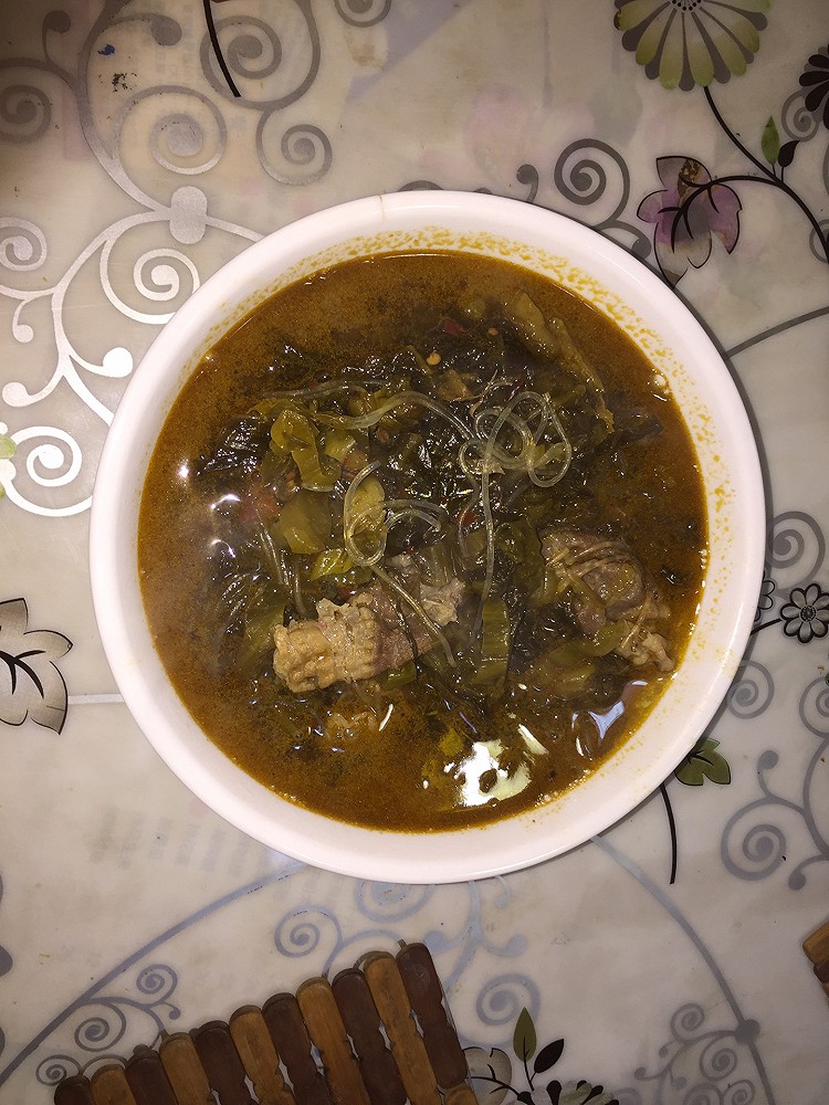 酸菜粉丝肉片汤的做法