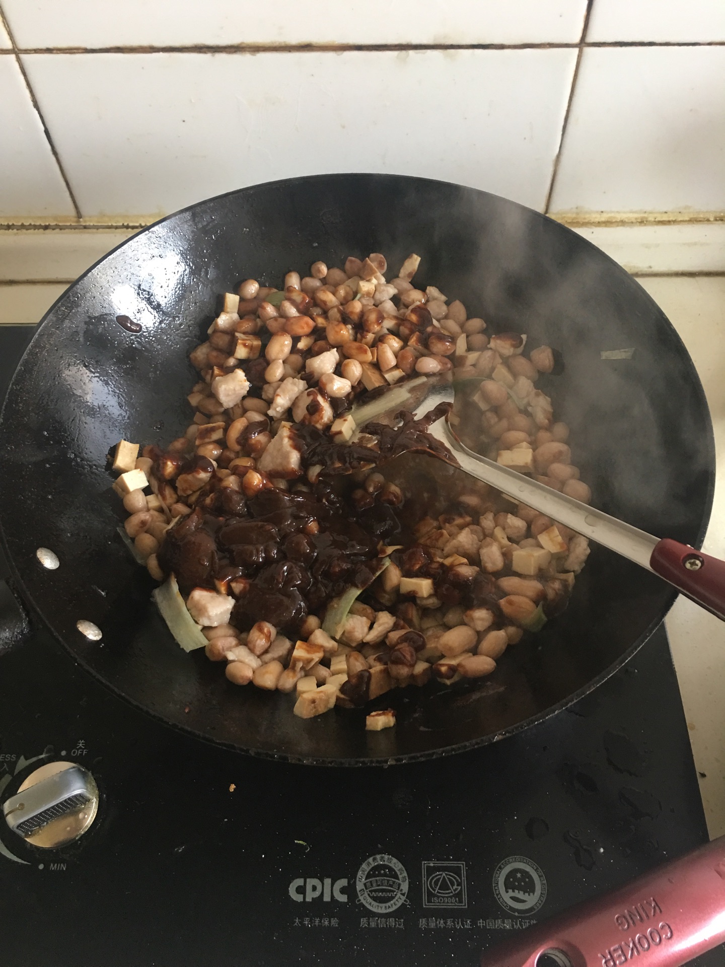 花生豆干肉丁炒酱怎么做_花生豆干肉丁炒酱的做法_豆果美食