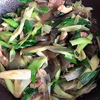 蒜苗五花肉炒粉坨的做法图解5