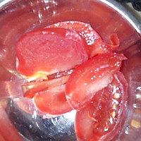 西瓜皮番茄汤的做法图解2
