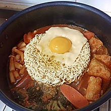 韩式小火锅 #暖冬酱在手，嗨吃部队锅