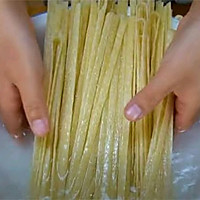 手工辣条的做法图解2