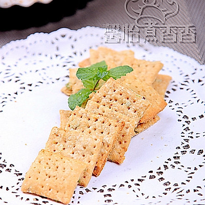 葱花粗粮饼干--格兰仕“百变金刚”立式电烤箱试用菜谱
