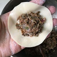 槐花肉馅水饺的做法图解6