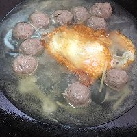 #太太乐鲜鸡汁玩转健康快手菜#牛丸紫菜粉丝汤的做法图解4