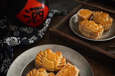 金沙肉松月饼