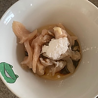 鸡肉炒白芦笋秋葵的做法图解2