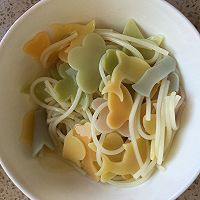 宝宝辅食：西红柿鸡蛋面的做法图解8