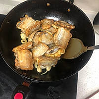 红烧带鱼的做法图解2