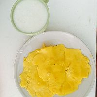 香煎鸡蛋玉米饼的做法图解4