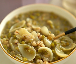 绿豆薏米百合汤的做法